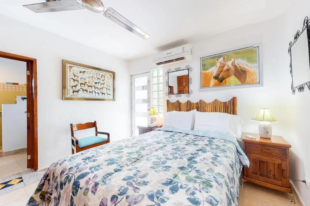 Villa Urbaneden 'Another Day In Paradise' Playa del Carmen Mexico